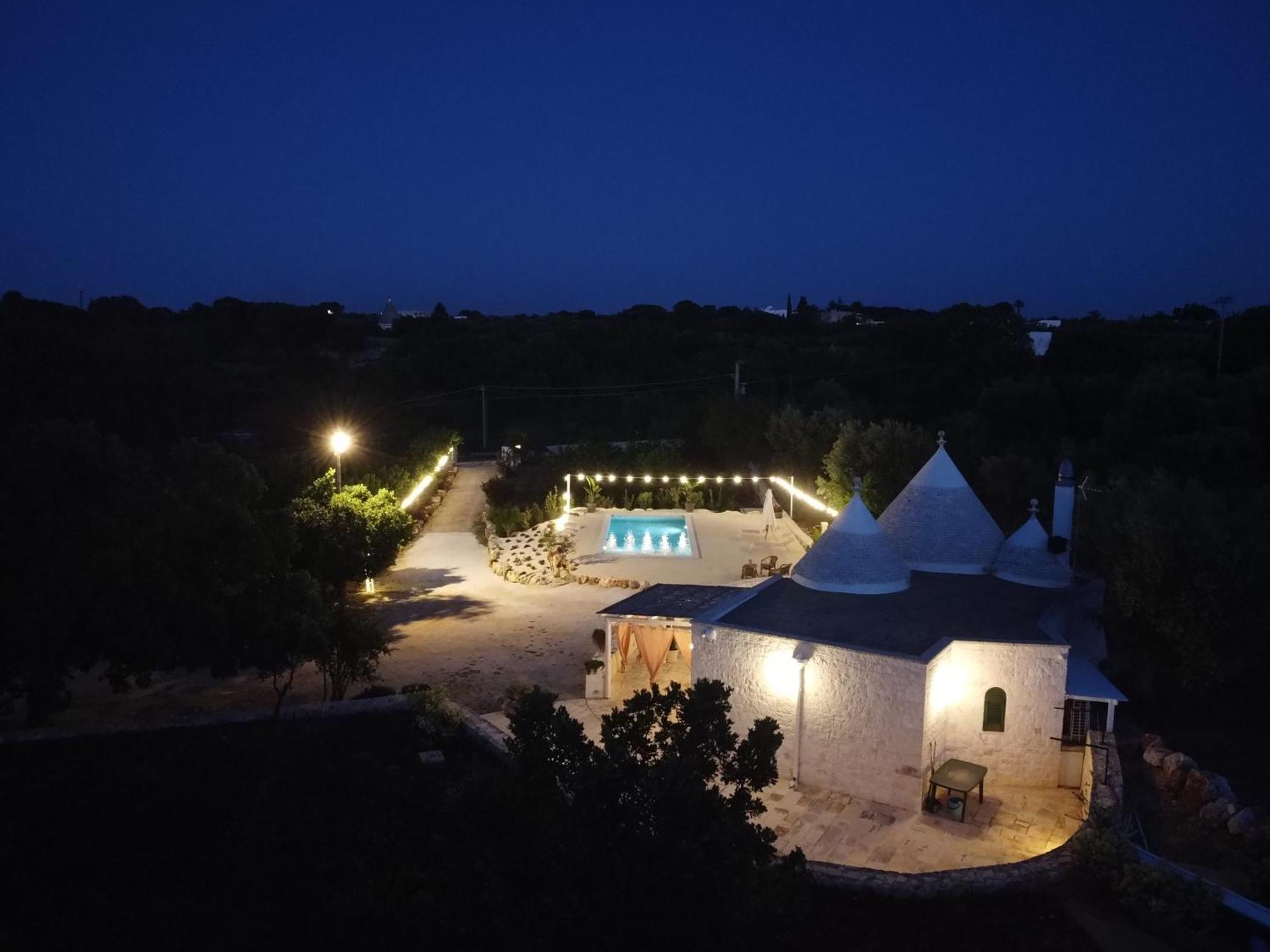 Trullo Divina Natura Villa Padresergio Exterior photo